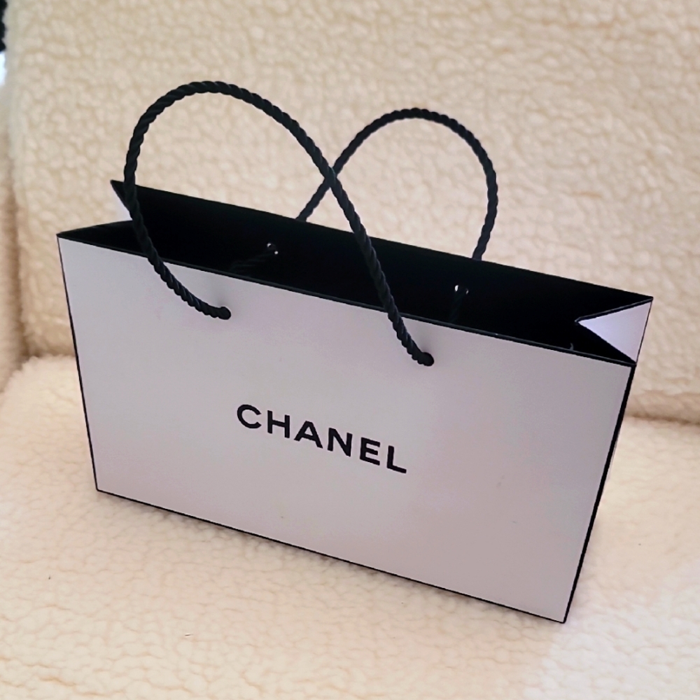 Chanel White Shopping Bag 9.5" X 5.5"